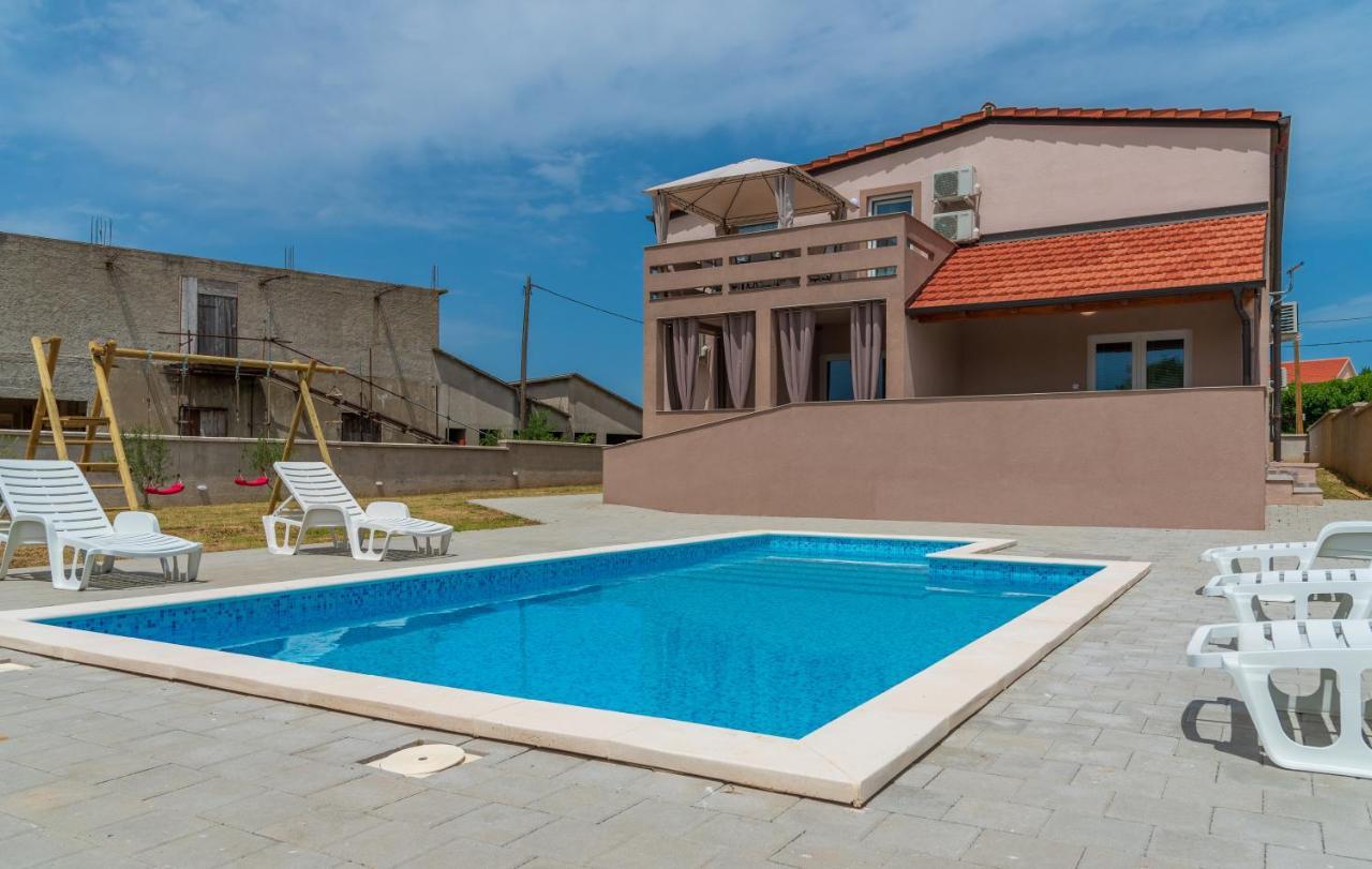 Apartmani Krzak Nin Buitenkant foto