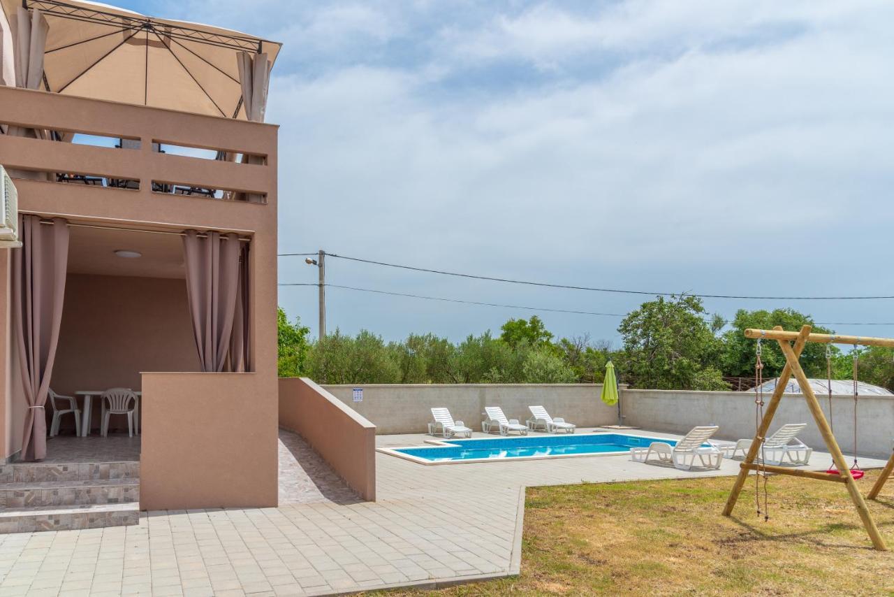 Apartmani Krzak Nin Buitenkant foto