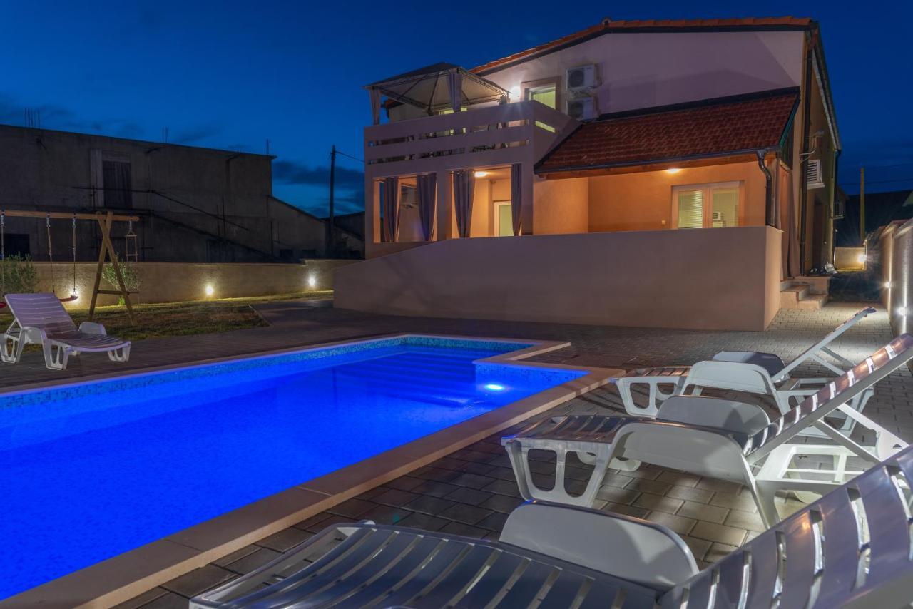 Apartmani Krzak Nin Buitenkant foto