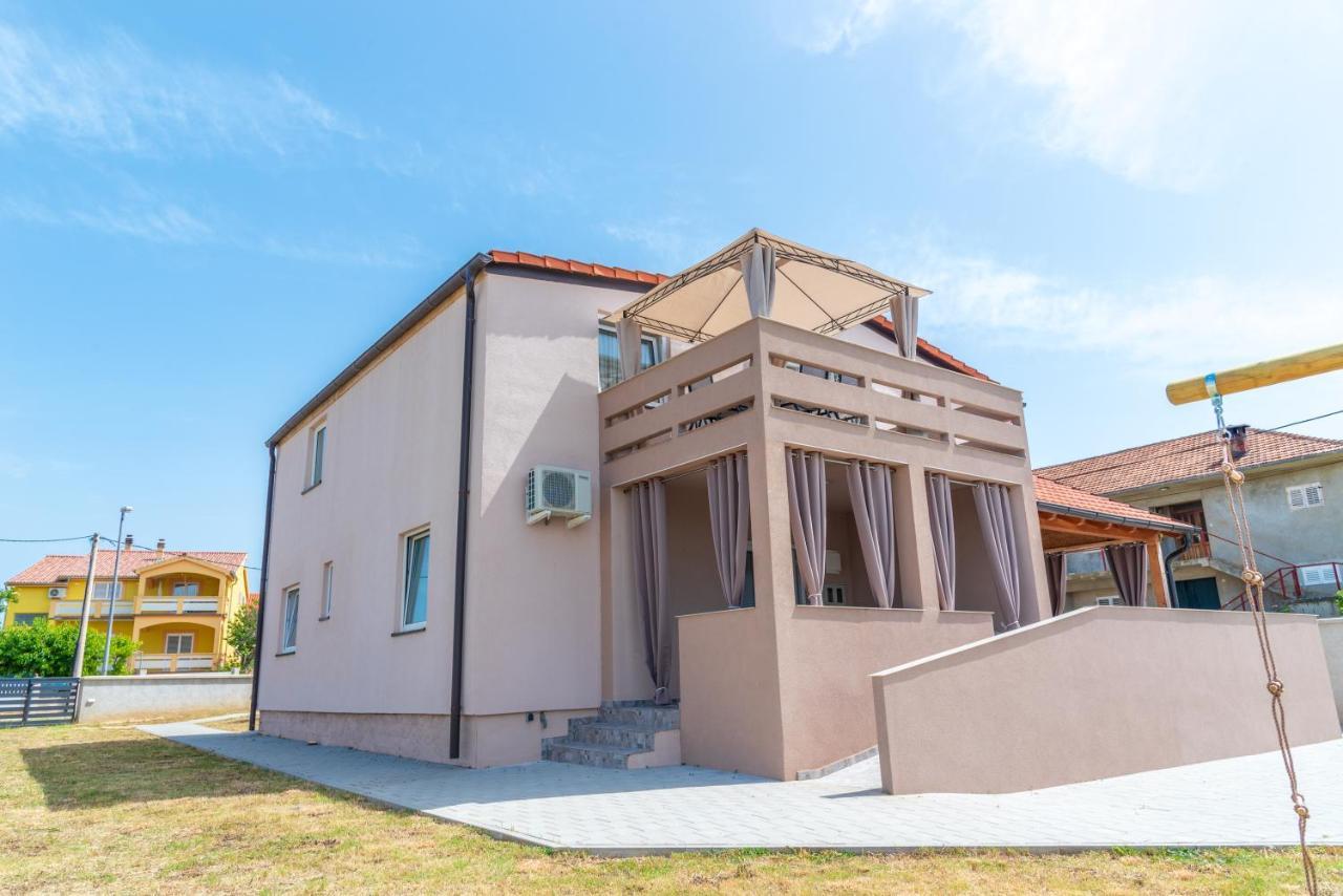Apartmani Krzak Nin Buitenkant foto