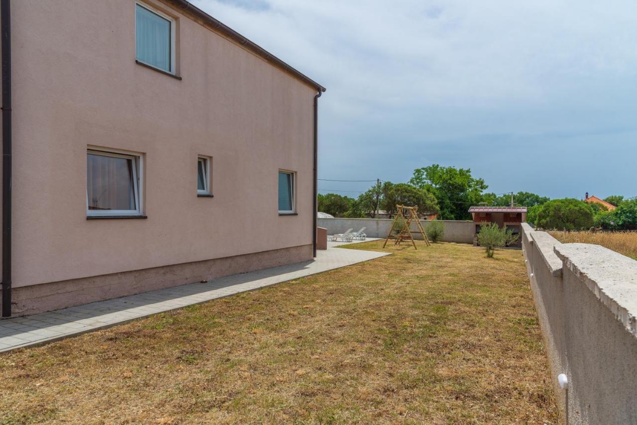 Apartmani Krzak Nin Buitenkant foto
