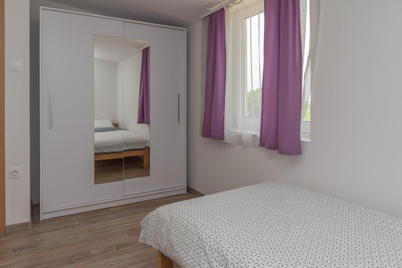 Apartmani Krzak Nin Buitenkant foto