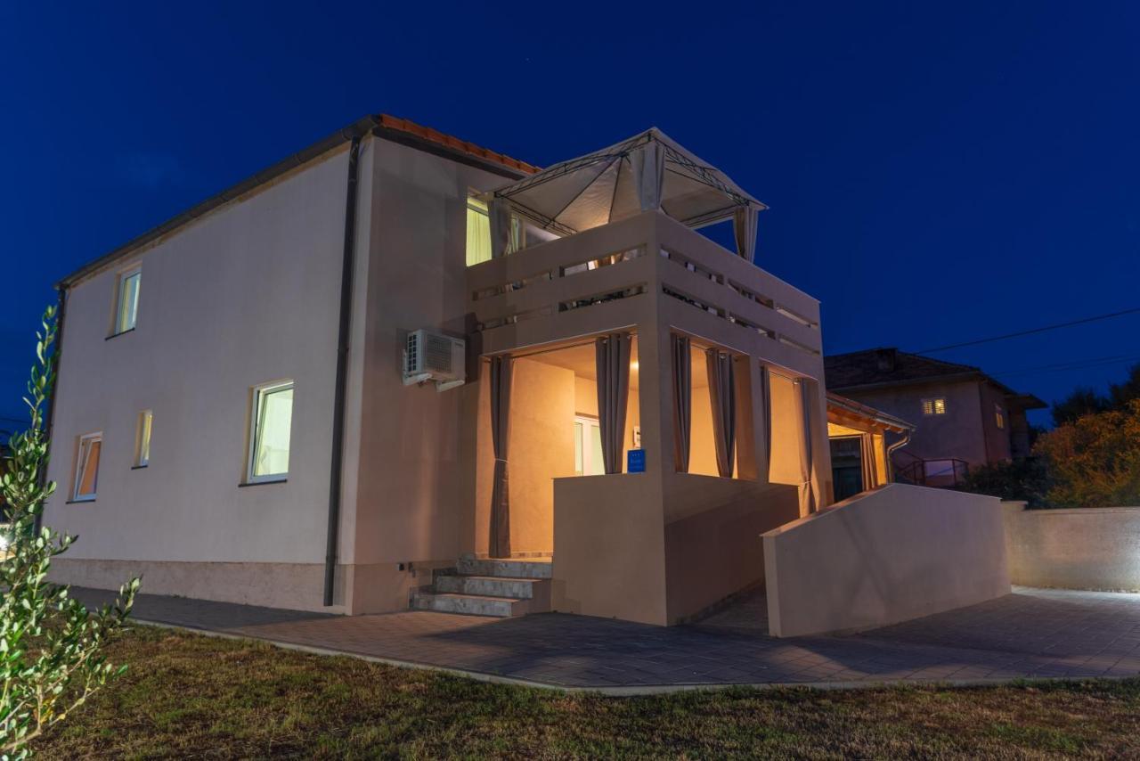 Apartmani Krzak Nin Buitenkant foto