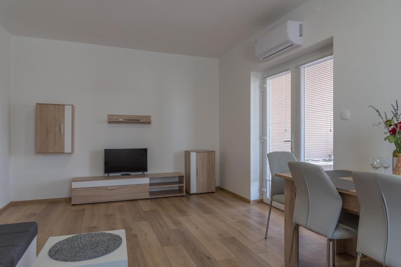 Apartmani Krzak Nin Buitenkant foto