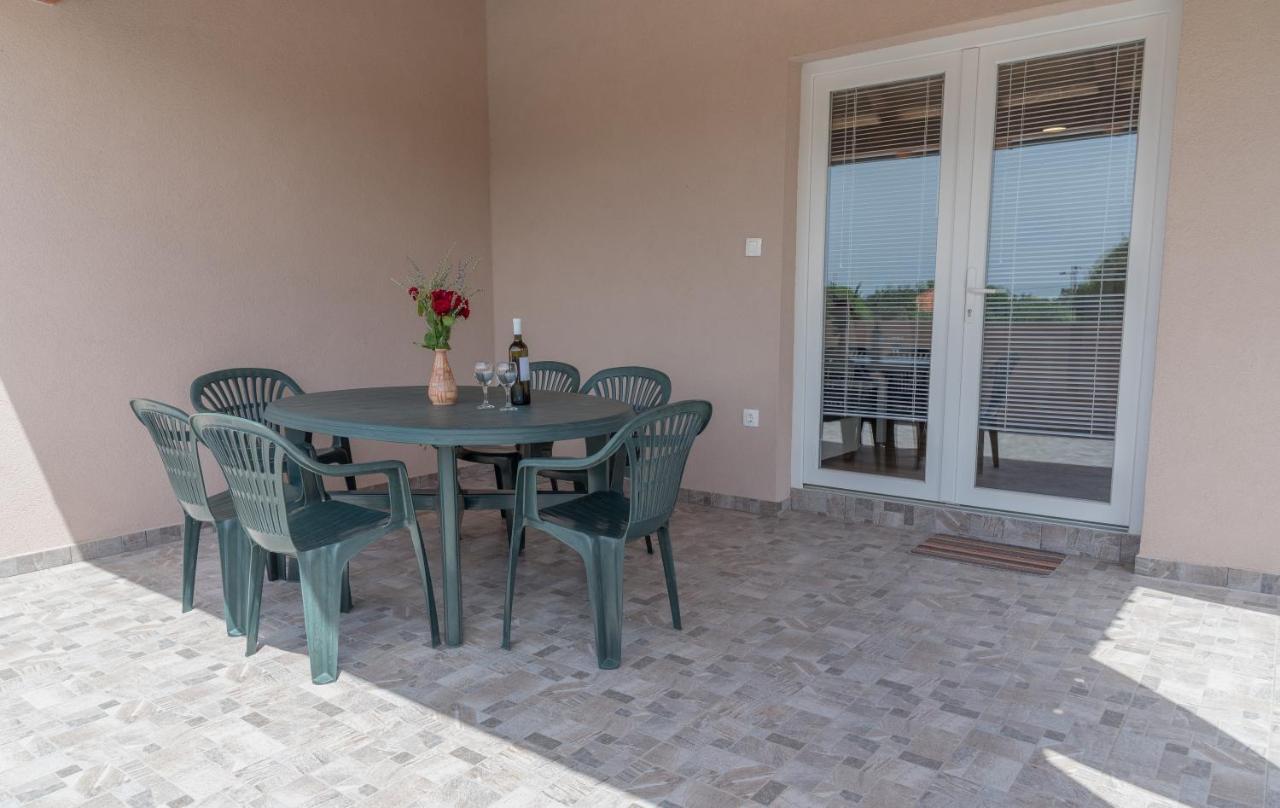 Apartmani Krzak Nin Buitenkant foto