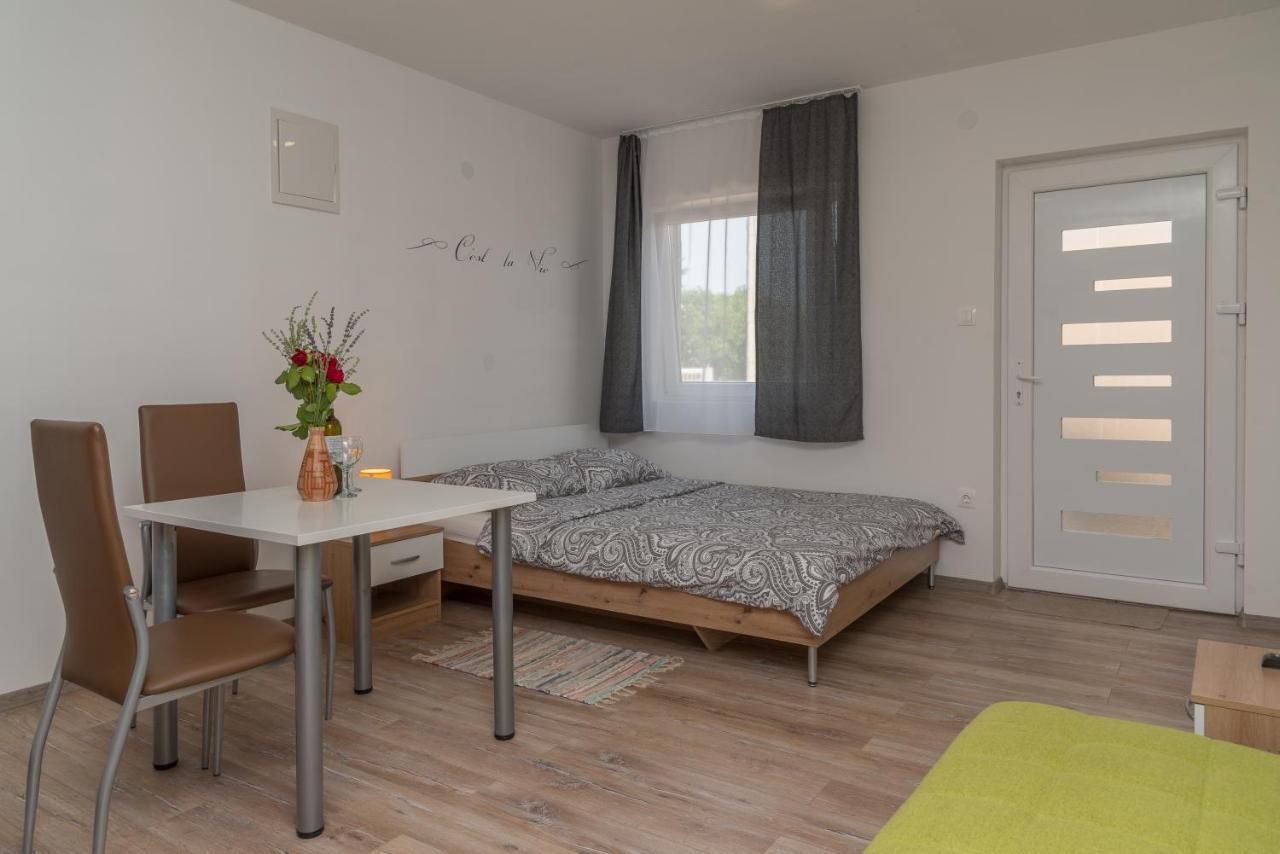 Apartmani Krzak Nin Buitenkant foto