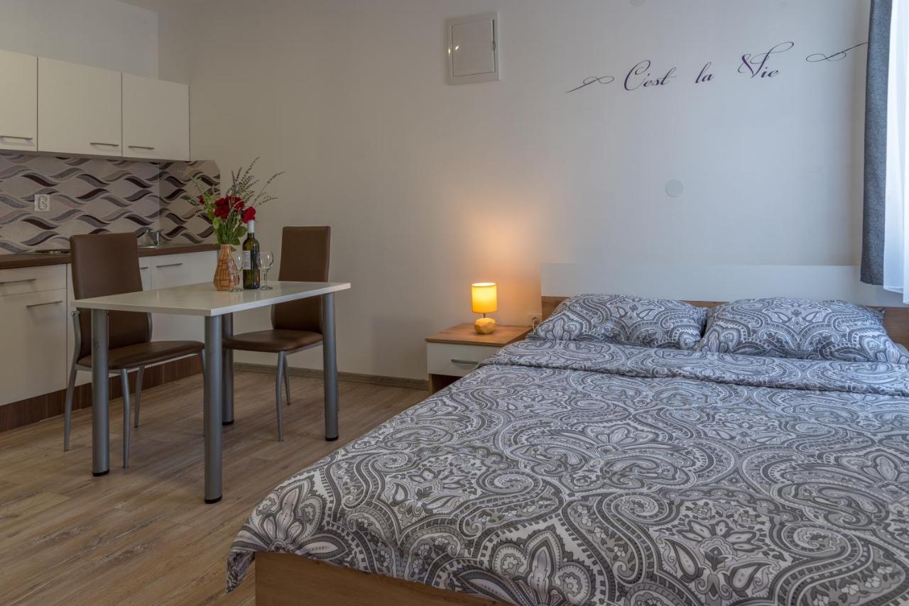 Apartmani Krzak Nin Buitenkant foto