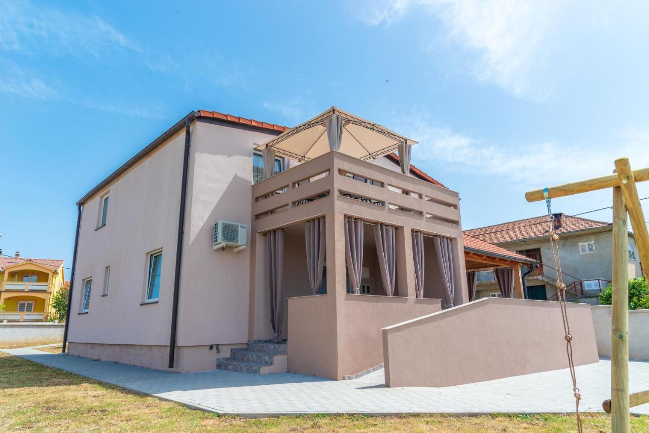 Apartmani Krzak Nin Buitenkant foto