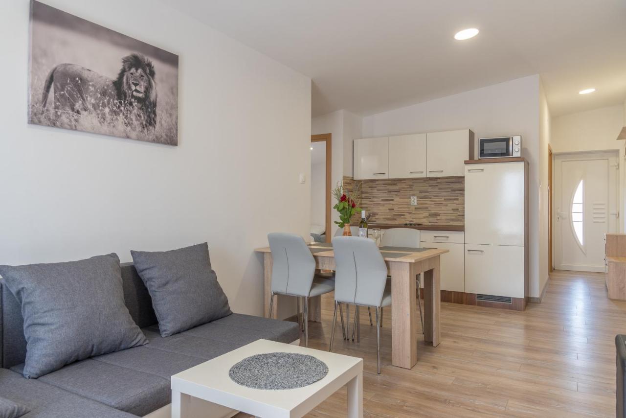 Apartmani Krzak Nin Buitenkant foto