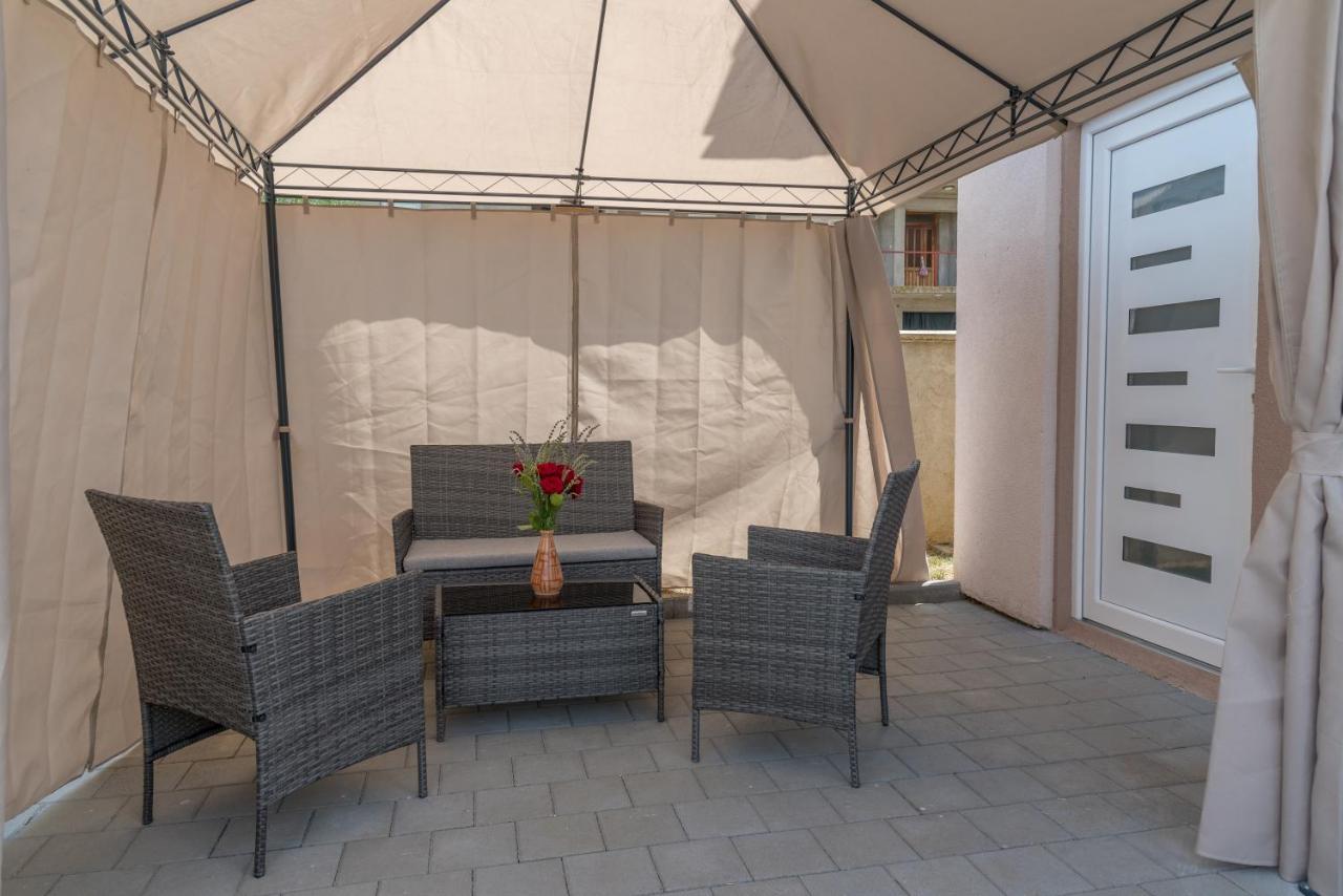 Apartmani Krzak Nin Buitenkant foto